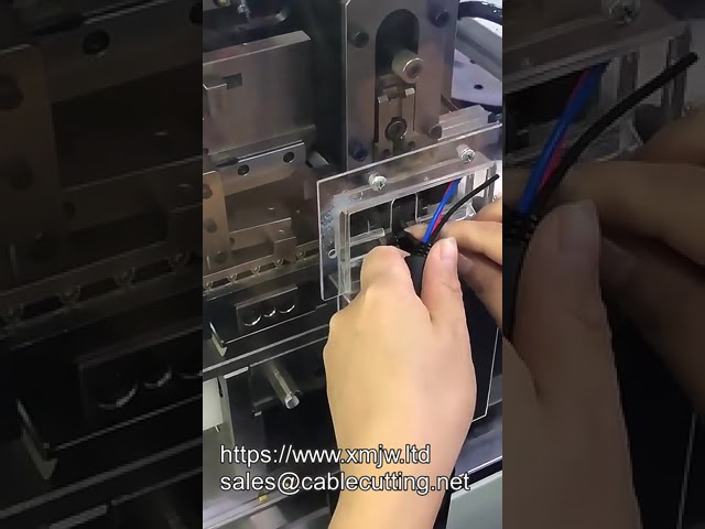 Automatic Waterproof Plug Insert Terminal Crimping Machine