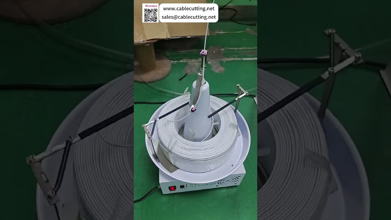 Induktionskabelafviklingsrulle med styrestang til effektiv reduktion af wirefloker og knuder