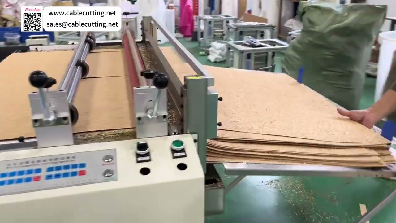Multifunktionelt ark- og genrulningsmaskineri med web-skærerudstyr til præcis og effektiv materialebehandling
